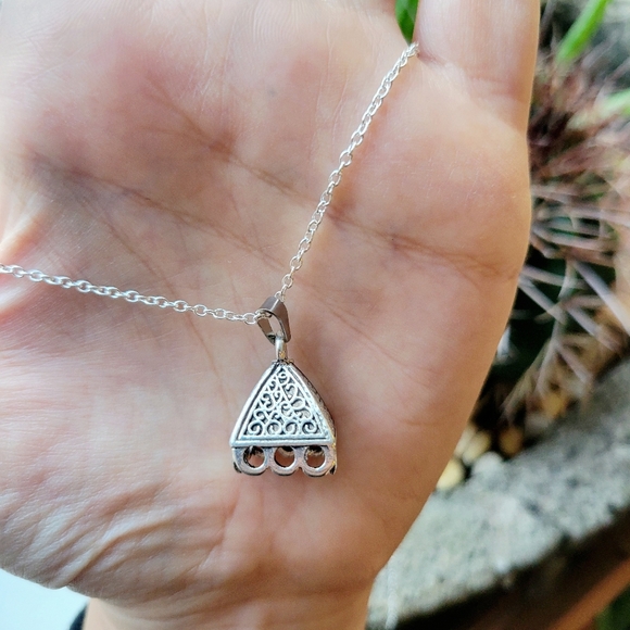 New Classic Ornate Asian Pyramid Pendant Dangle Drop Necklace - Picture 6 of 8